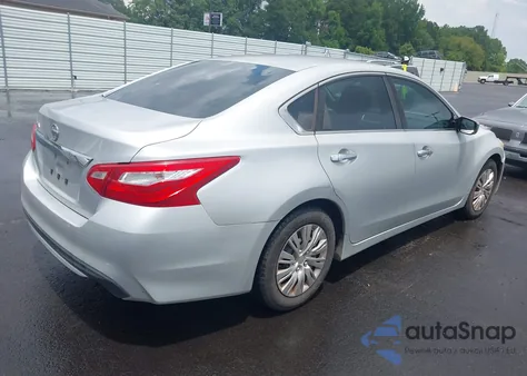 2016 Nissan Altima 2.5/2.5 S/2.5 Sl/2.5 Sr/2.5 Sv z USA, uszkodzony, nr VIN 1N4AL3AP2GC142664